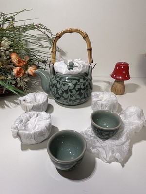 Japanisches Teeservice Set aus Keramik Teekanne mit Bambusgriff - 4 Tassen, OVP