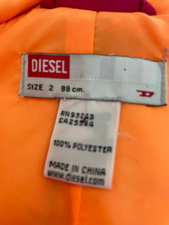 Chaleco acolchado, acolchado Diesel niñas rosa neón, naranja con bolsillos 2t festoneado Foto 3 de 4