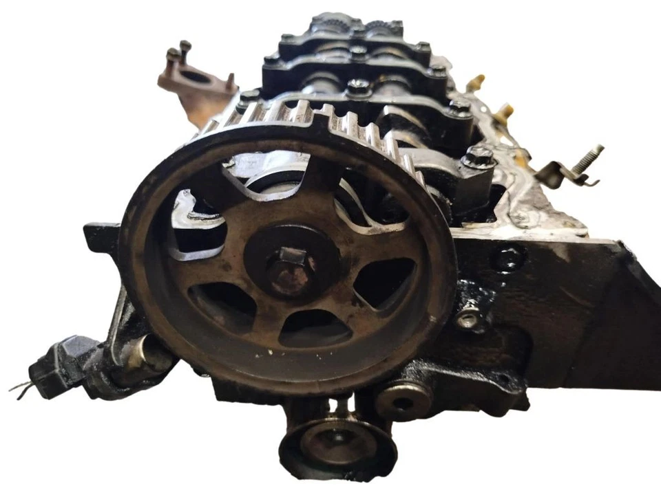 Toyota Corolla Verso E121 2002 Diesel 66kW Engine cylinder head ESH5997 - Image 4 of 4