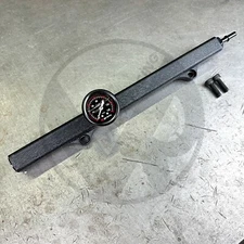 VR Fuel Rail Skunk2 Grams Fuel Pressure Gauge for 06-11 Honda Civic Si K20