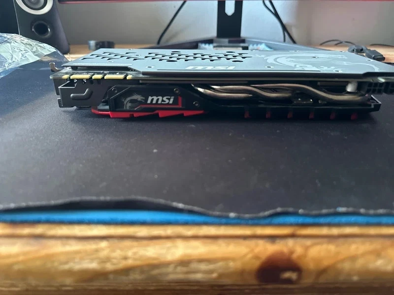 Nvidia MSI GTX 1070 Ti Gaming Graphics Card 8 GB GDDR5 DX12 in ottime condizioni - Immagine 3 di 4