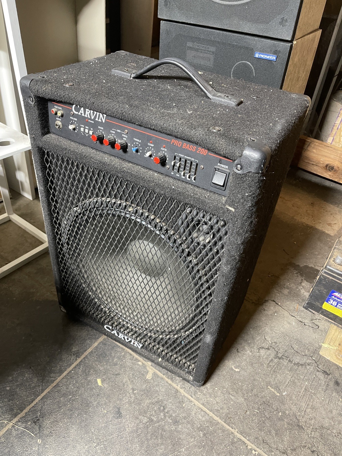 Carvin Pro Bass 200 watt 1X15 Bass Guitar Amp! Works Great!