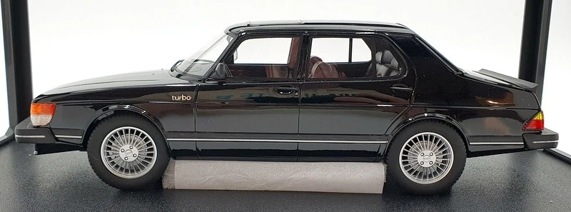 Cult Models масштаб 1/18 CML099-3 - SAAB 900 Turbo 4 двери - черный - Изображение 3 из 4