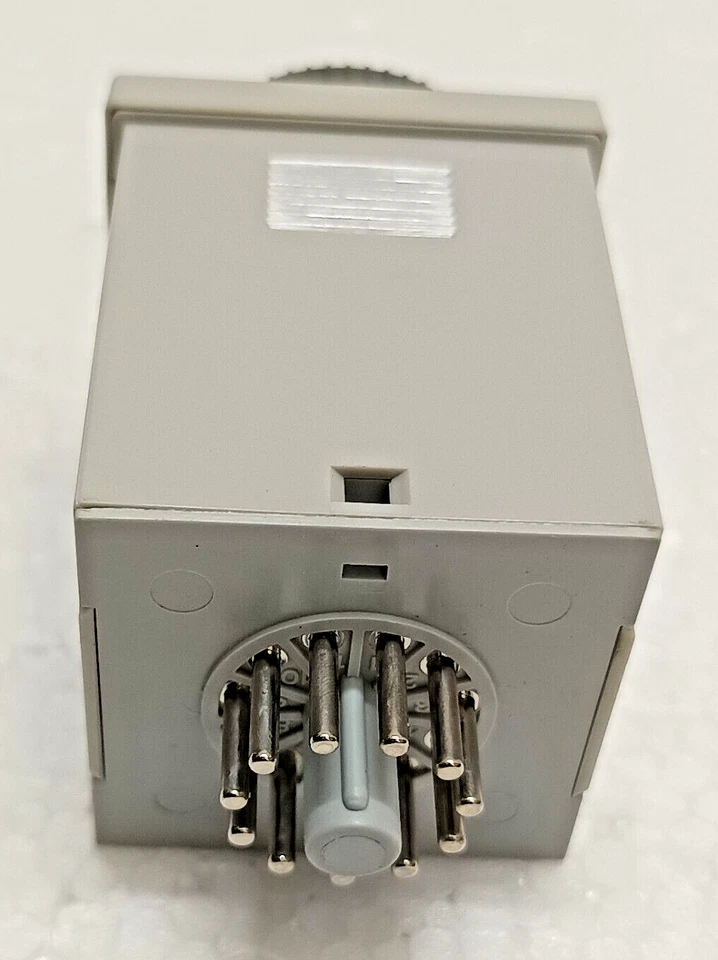 Panasonic Pm4H Multi Range Timer ATC 12171 Panasonic Pm4H Multi Range Timer - Bild 2 von 4