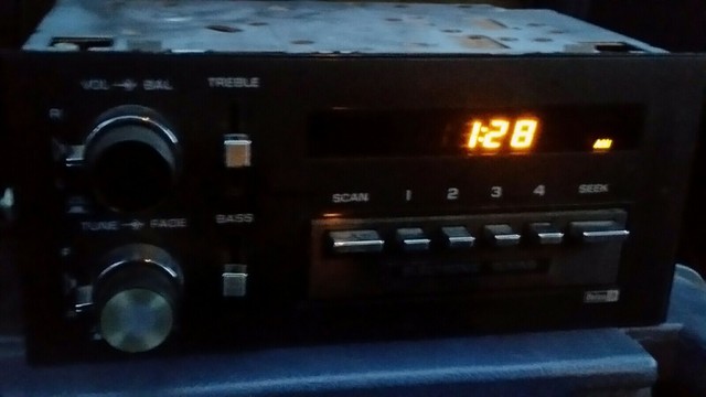 GM Delco AM/FM Radio Monte Carlo Cutlass Supreme Regal GNX 83 82 84 85