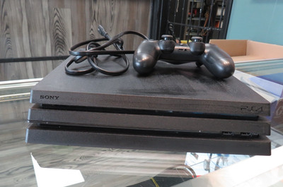 Sony PlayStation 4 Pro PS4 Pro Gaming System  Black Console CUH-7215B- FW 12.02