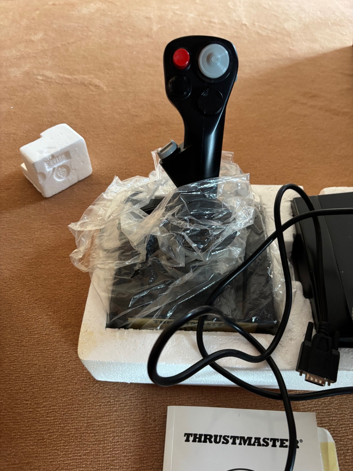 Thrustmaster HOTAS Cougar combiné joystick manette des gaz PC pour simulateur de vol Falcon BMS
