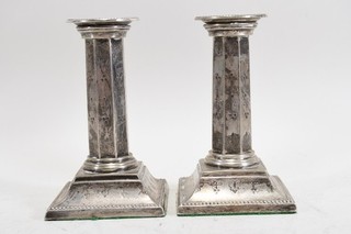 Q83B76 Paar antike Metall Kerzenleuchter versilbert und geschwert um 1900