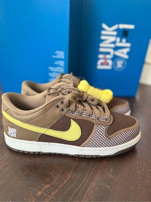 DeadStock UniSex Nike Dunk Low SP Undefeated 'Canteen' Sneakers - 9M 10.5W