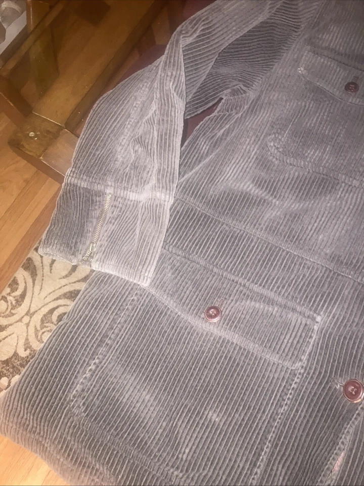 Abrigo de pana verde vintage 1990 Emanuel Emanuel Ungaro Gruppo GFT talla 10/44 Foto 4 de 4