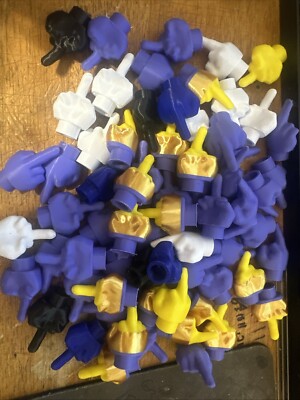 NEW COLORFUL MIDDLE FINGER STATUE PRANK GAG GIFT Random color 10pack