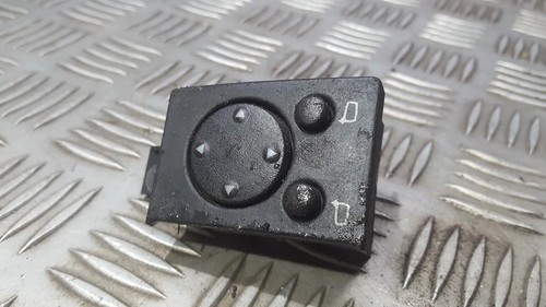 Audi 100 1993 Wing mirror control switch (Exterior Mirror Switch)  #470166-10