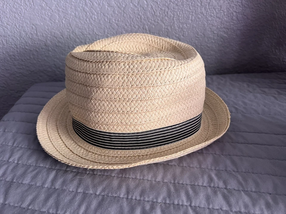 Antiguo sombrero de paja Fedora azul marino, S-M, con cinta a rayas. Usado en excelente estado. Foto 3 de 4