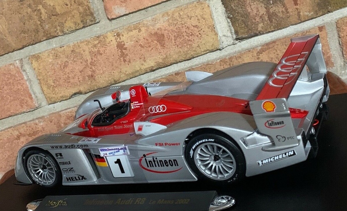 2002 Audi INFINEON R8 LE MANS 1:18 Scale Diecast Collectible 2002 Audi INFINEON R8 LE MANS 1:18 Scale Diecast Collectible
