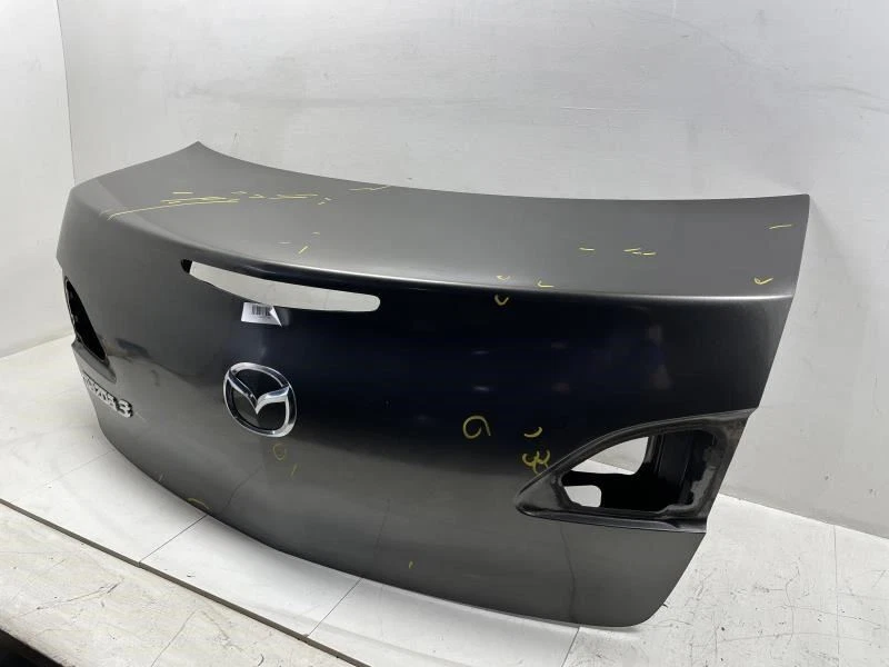 2010 MAZDA 3 TAMPA TRASEIRA DO PORTA-MALAS FABRICANTE DE EQUIPAMENTO ORIGINAL+ - Imagem 3 de 4