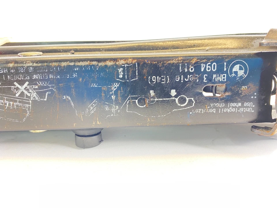 2001-2005 BMW 325i 325xi 330i 330xi Spare Tire Emergency Jack Lift w/ Tools OEM - Imagem 4 de 4