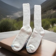 VTG Crew Socks 9-11 17 White USA Made Acrylic Athletic New 80s 90s. Blue Toe.
