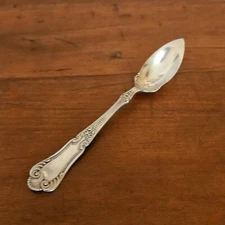 Rogers Bros. A1 Antique Lotus Pattern Grapefruit Citrus Fruit Spoon