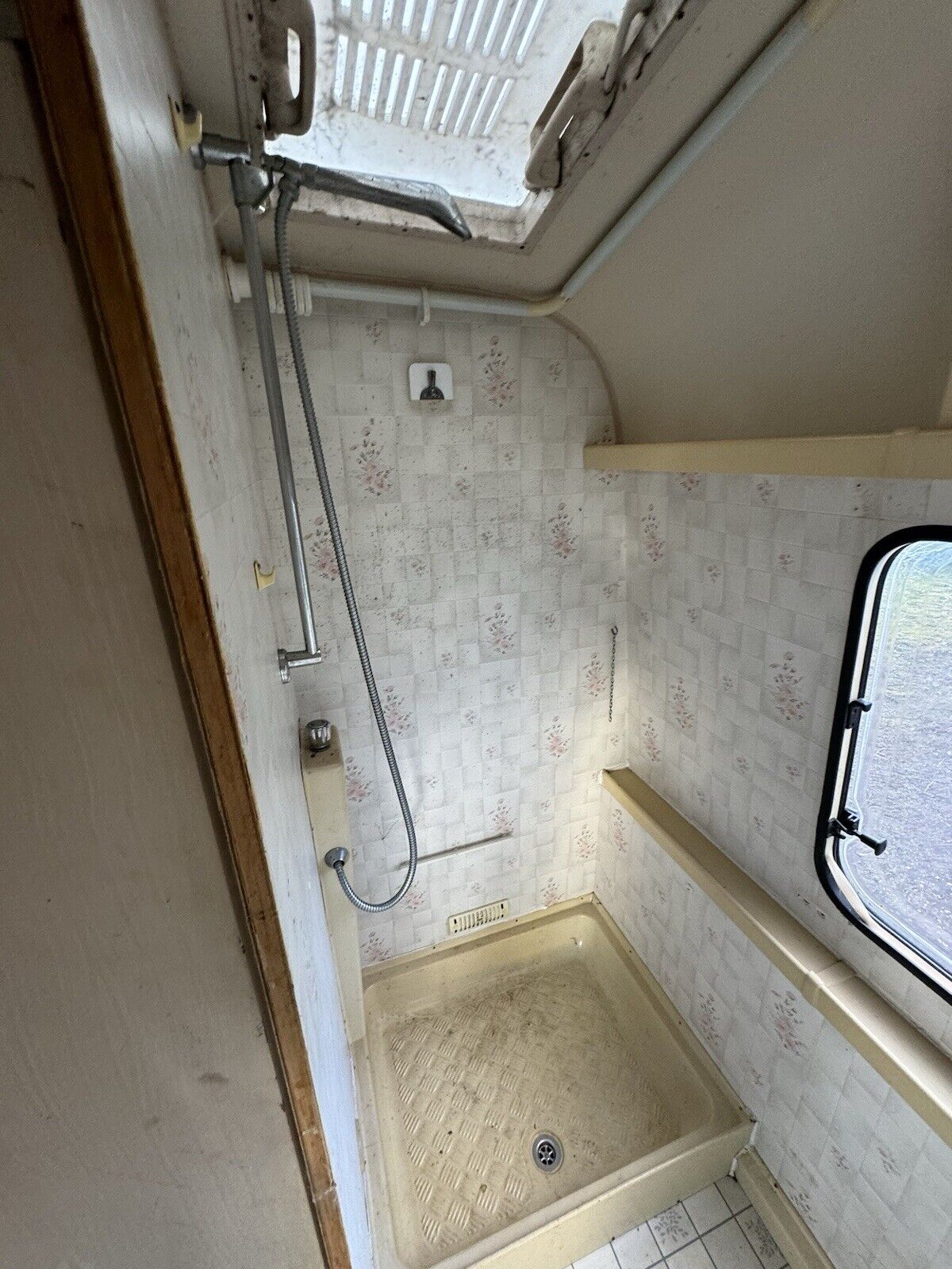 Picture 20 of 24