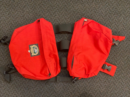 RARE Vintage Adventure 16 Outdoor & Travel Outfitters Bike Cycling Red Bag - Picture 2 of 6