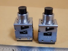 Honeywell Micro Switch 2PB11 Momentary Push Button Switches Qty 2 NOS DPDT