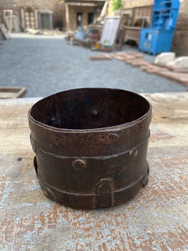 antique old iron hand carved brass work beautiful grain pot - Picture 2 of 11