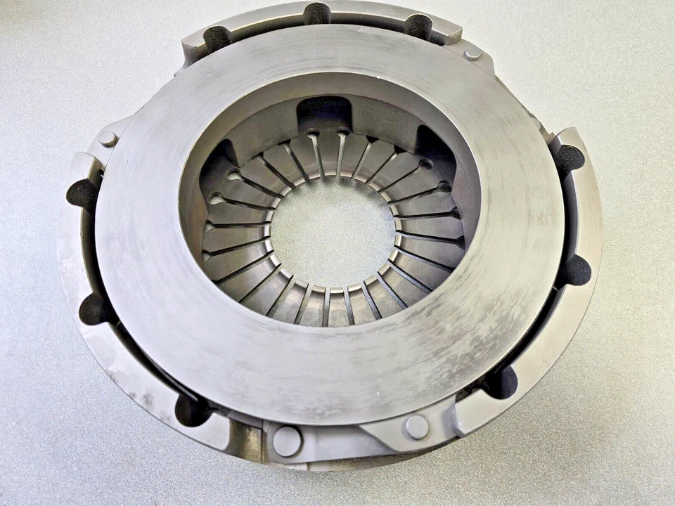VERY NICE ORIGINAL SACHS 240 mm PORSCHE 930 TURBO CLUTCH PRESSURE PLATE 78-88 #1 - Image 4 of 4