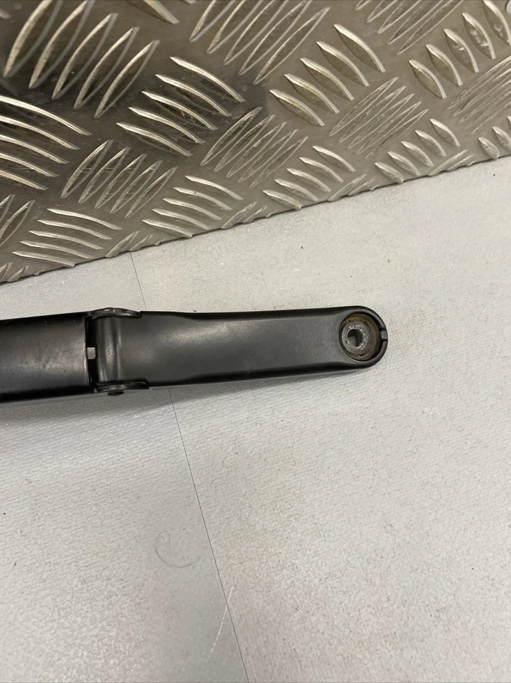 2015-2015 VOLKSWAGEN POLO 6R DIANTEIRO LH LIMPADOR DE PARA-BRISA BRAÇO ESQUERDO E LÂMINA - Imagem 2 de 4