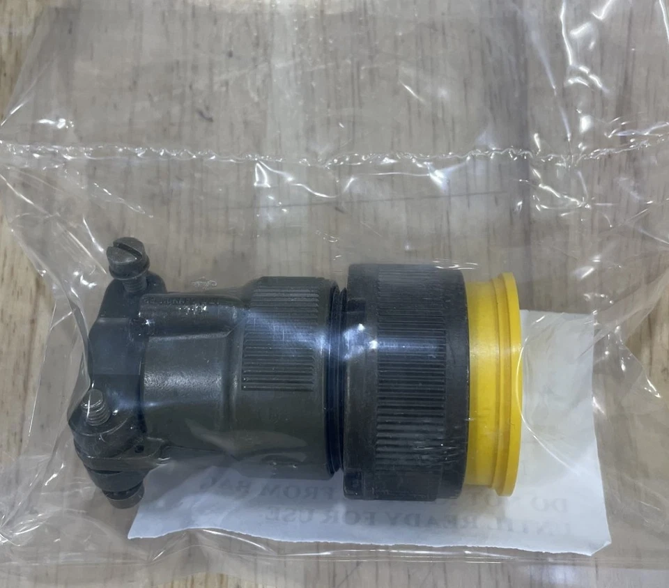 ITT Cannon MS3106E22-14S Circular MIL Spec Connector 19P #16 SKT CONTACTS - Image 2 of 3