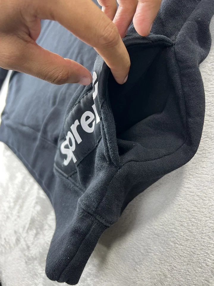 Supreme Hoodie Mens Large Pullover Sweatshirt Made in Canada Kangaroo Pocket - Image 4 of 4