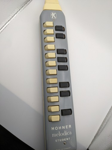 HOHNER MELODICA STUDENT INSTRUMENT WITH CASE WITH INSTRUCTIONS