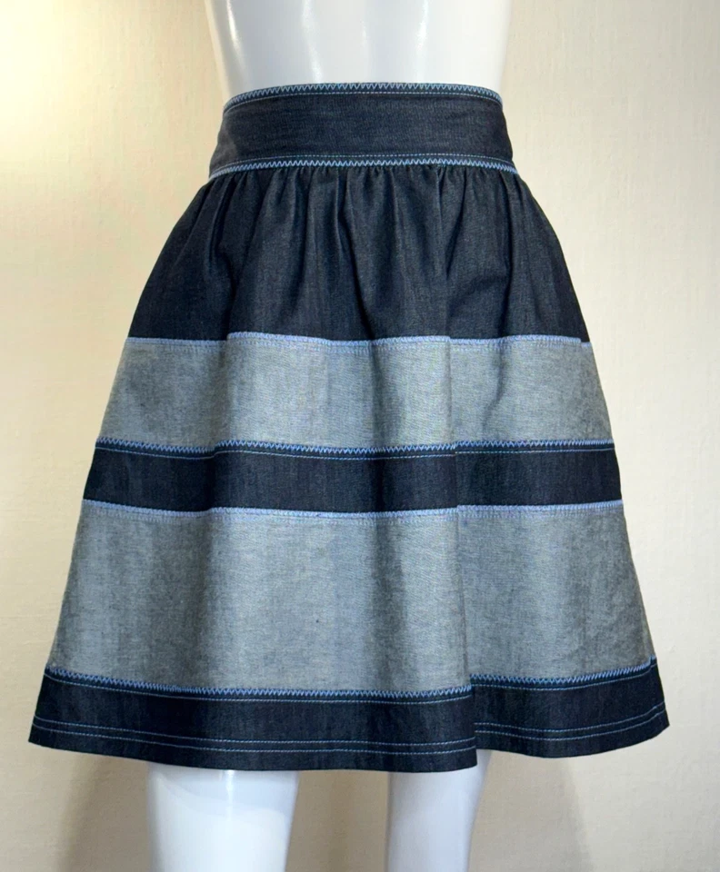 Falda vaquera de algodón a rayas inversas Carolina Herrera 2 tonos talla 4, Resort 2020 Foto 2 de 4