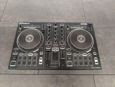 Roland DJ-202 Serato DJ Controller Untested