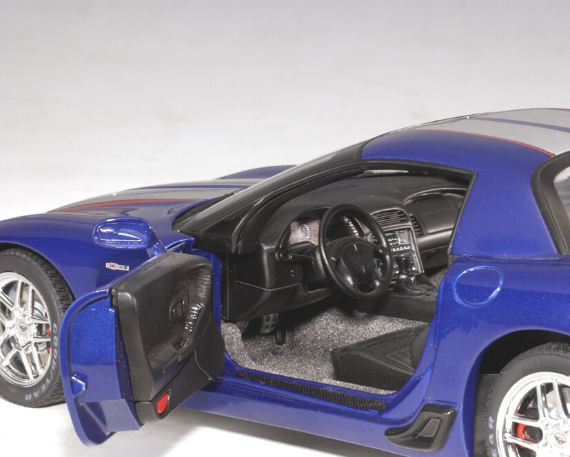 2004 CHEVROLET CORVETTE C5 Z06 LeMANS BLUE COMMEMORATIVE 1