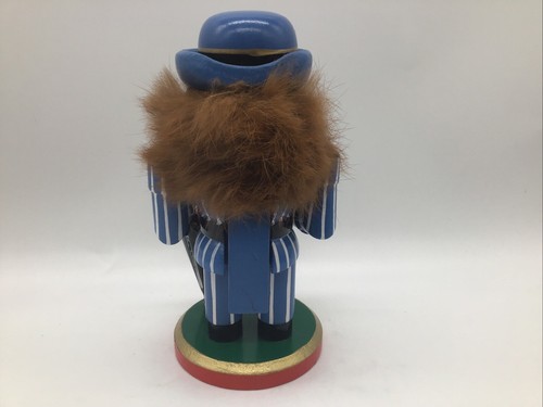 International British Businessman 6.5” w/ Umbrella and Teacup Nutcracker - Picture 9 of 19