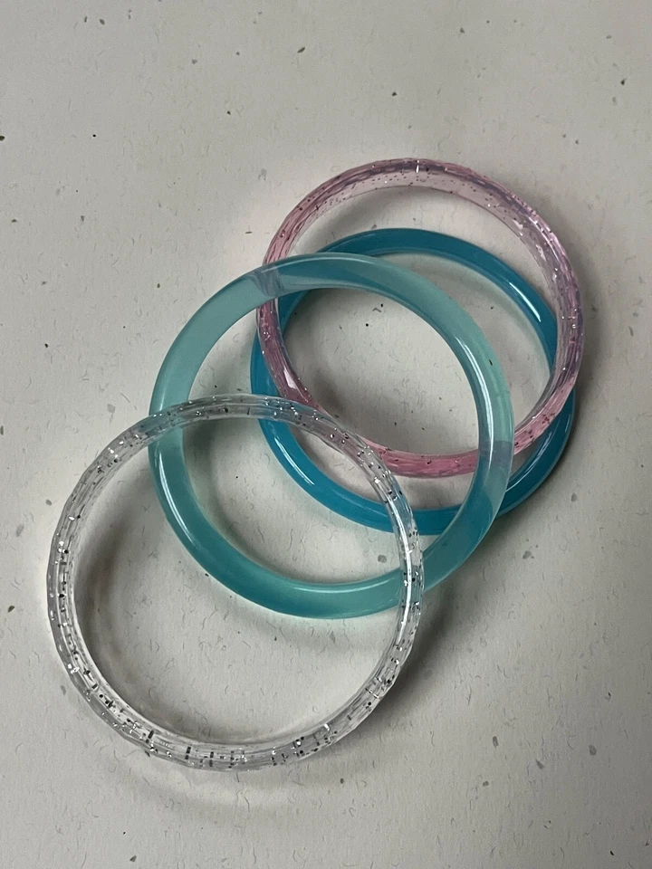 Lote de Pulseras Brazalete Plástico Azul Cielo y Rosa Claro y Facetado Transparente con Burbujas Foto 4 de 4