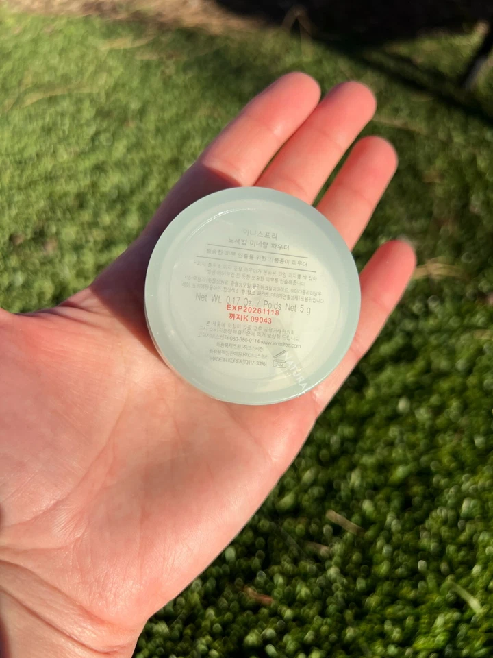VENDEDOR DE CALIFORNIA - 2 (dos) NUEVO Innisfree Sin Sebo Mineral en Polvo 5g Foto 3 de 4