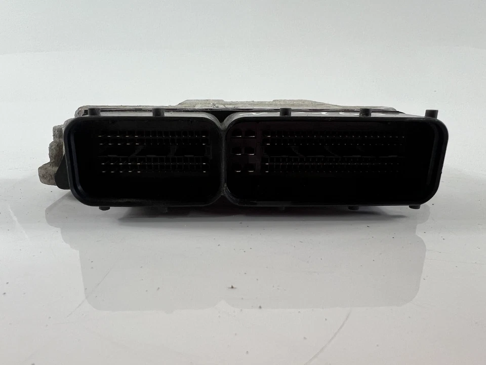 Centralina motore Seat Toledo III 5P2 03C906016E 0261S04393 ECU 2008 25985834 - Immagine 3 di 4