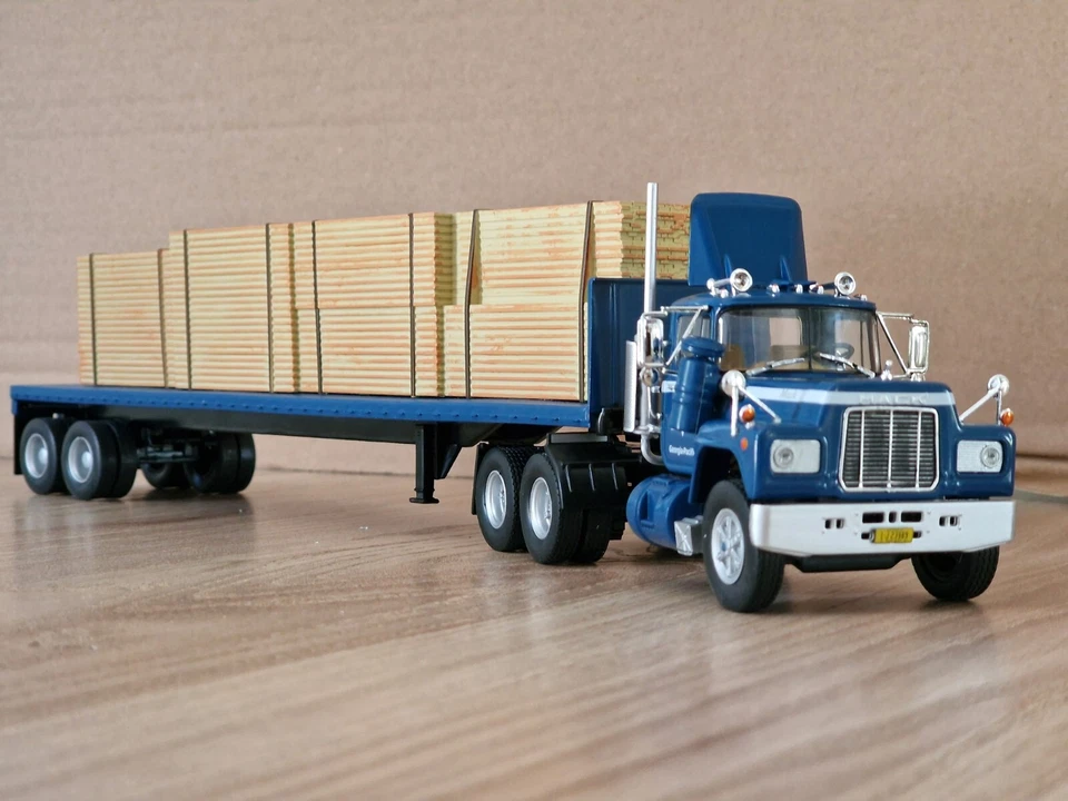 EDICOLA / ALTAYA 1/43 - MACK SERIES R 1966 - TRASPORTO LEGNAME - Immagine 4 di 4