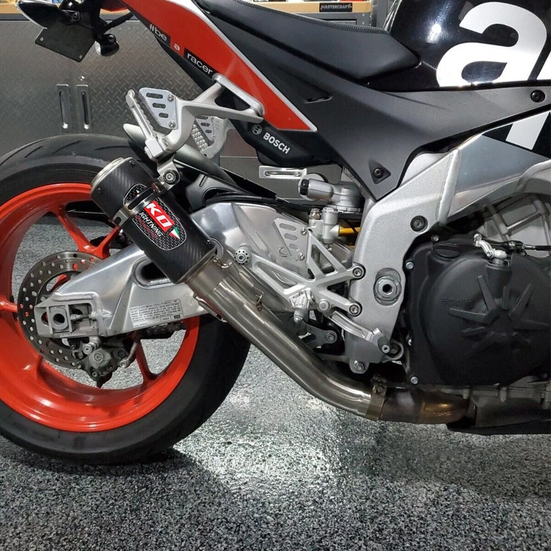Silenciadores de fibra de carbono con puntas de escape para Aprilia Tuono V4 1100 2017-2020 Foto 2 de 4