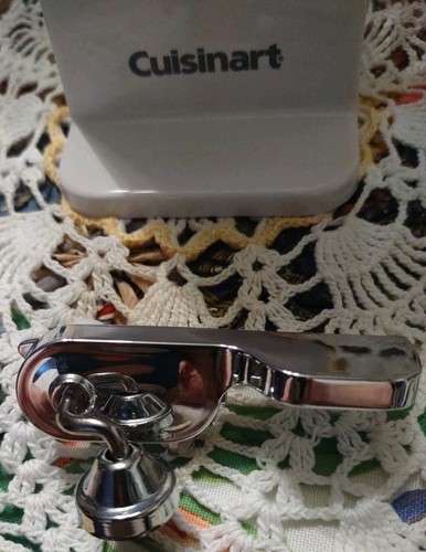 Cuisinart CCO-50 White Can Opener Rubber Feet Cord Storage Clean Stored Works G8 - Picture 6 of 12