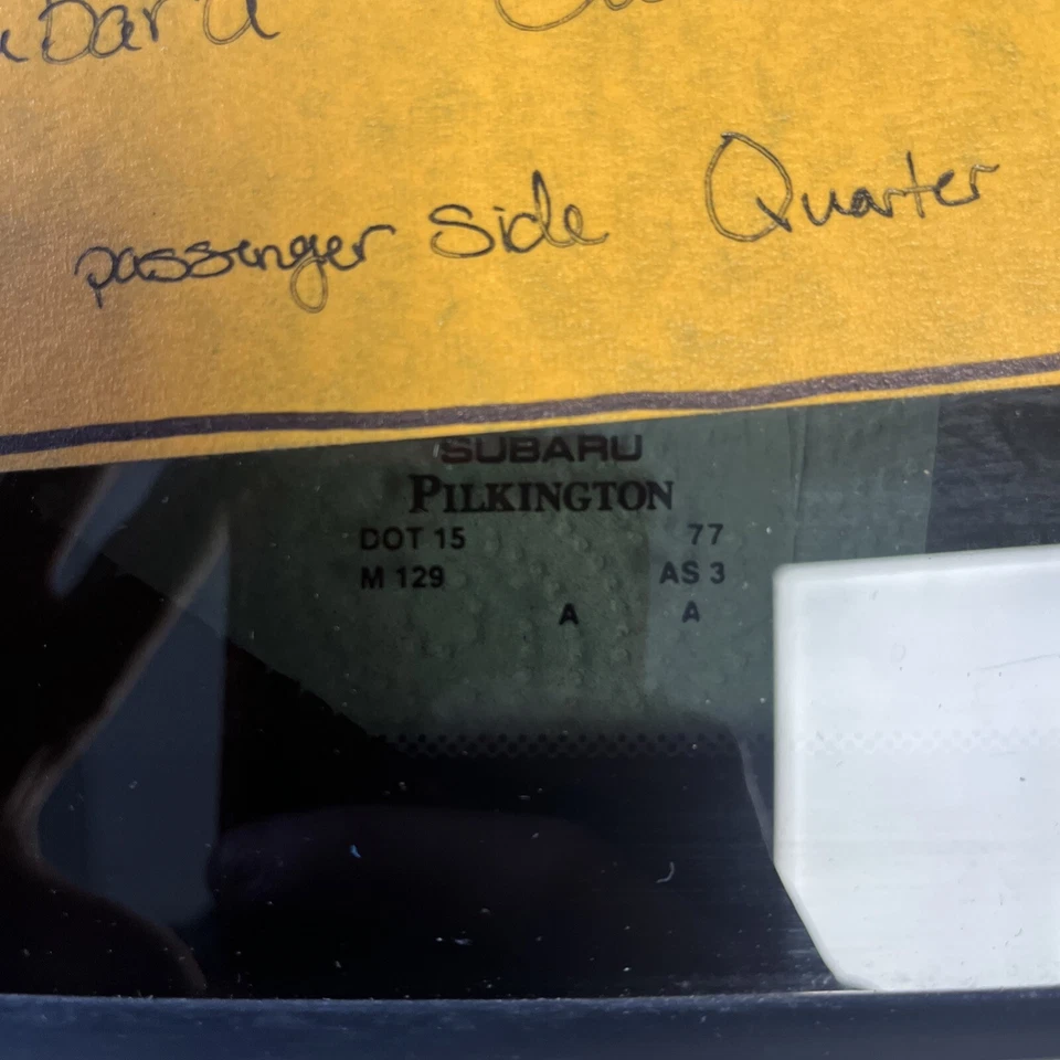 Subaru Outback 2013 lado del pasajero cuarto de vidrio Foto 3 de 4