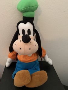 goofy peluche