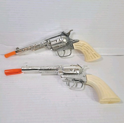 Vtg Set Pony Boy Cap Die Cast Western Cowboy Tootsie Toys Metal Pistols Replica