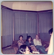 Vtg Color Snapshot Group Of Women Sitting On Couch Eating Indoor Party 1970s