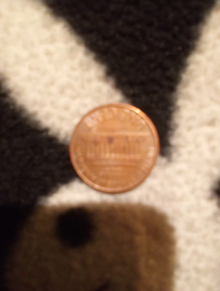 1975 No Mint Mark Penny Error Wide AM Best Sellers Coins Right Here  - Image 4 of 4