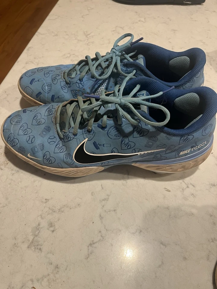 Botines de béisbol Nike azules para bebé exclusivos del día del padre, metálicos. Usado. Foto 2 de 3