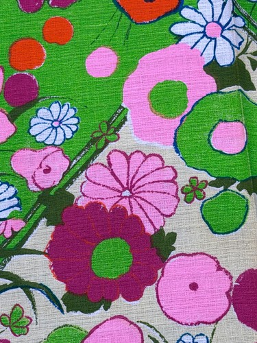 Hippe Psychedelic Flower Power 1960’s Mid Century Barkcloth Era Vintage Fabric
