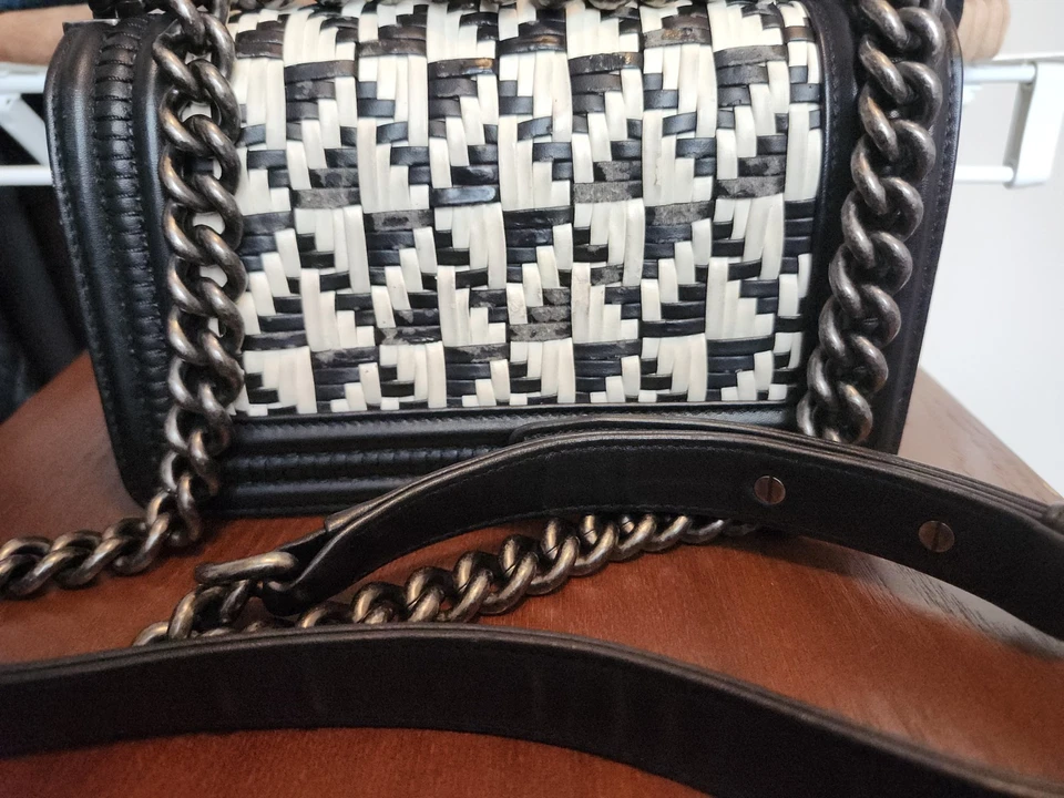 Bolso Chanel Boy con solapa tejido piel de becerro pequeño Foto 4 de 4