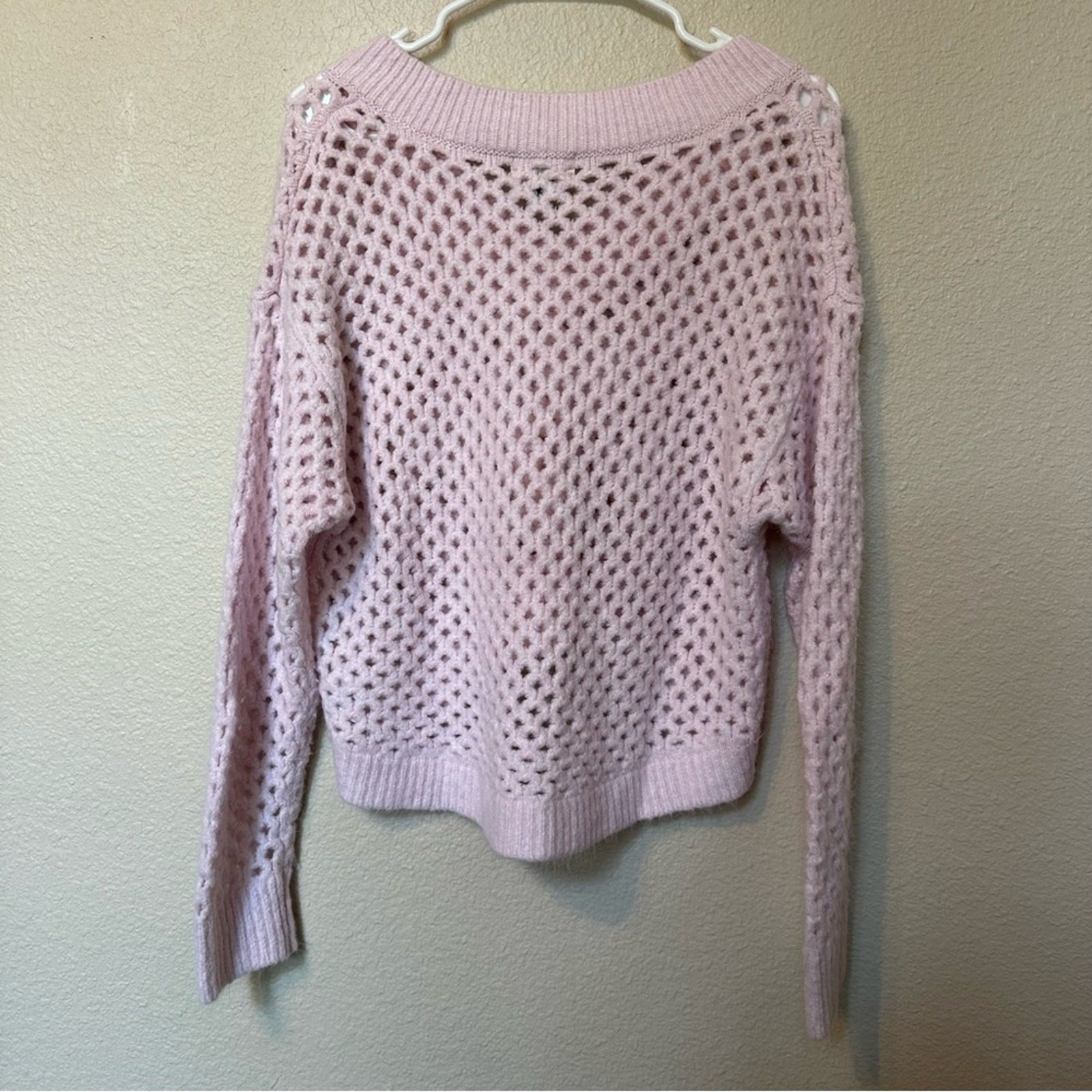 Universal Thread Soft Pink Open Knit Cropped V-Ne… - image 4